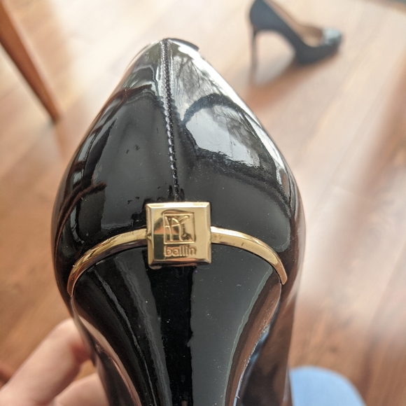 Heels - Picture 2 of 6